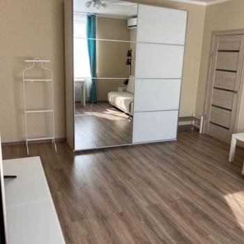 Продается 1-комнатная квартира, 39 м²