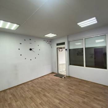 Сдается Нежилое помещение, 16 м²