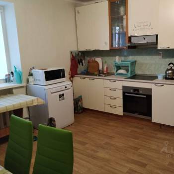 Продается 3-х комнатная квартира, 106 м²