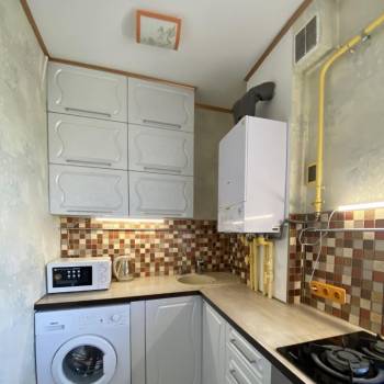 Продается 1-комнатная квартира, 32 м²