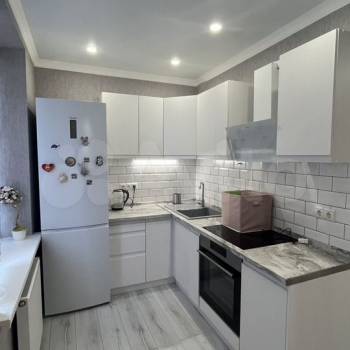 Сдается Многокомнатная квартира, 57,6 м²