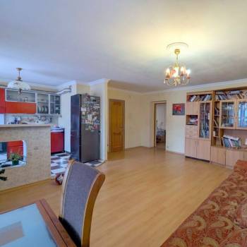 Продается 3-х комнатная квартира, 100 м²