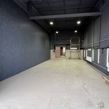 Сдается Нежилое помещение, 90 м²