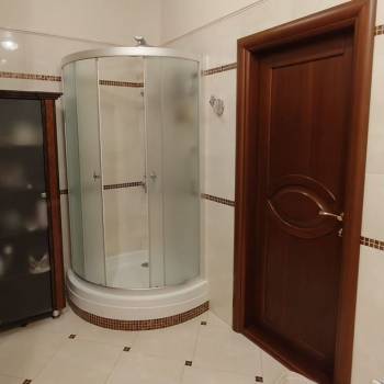 Сдается 2-х комнатная квартира, 120 м²