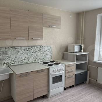 Сдается 1-комнатная квартира, 39 м²