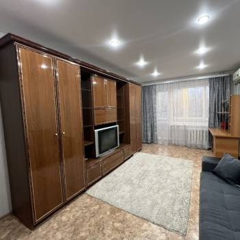 Сдается 1-комнатная квартира, 45 м²