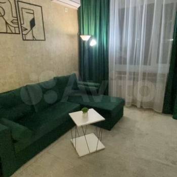 Сдается 1-комнатная квартира, 42 м²