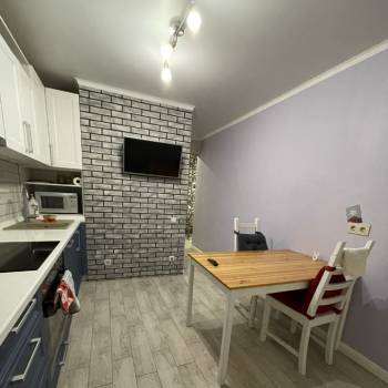 Сдается 1-комнатная квартира, 42 м²