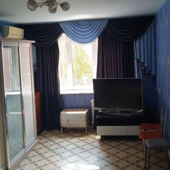 Продается 1-комнатная квартира, 37 м²