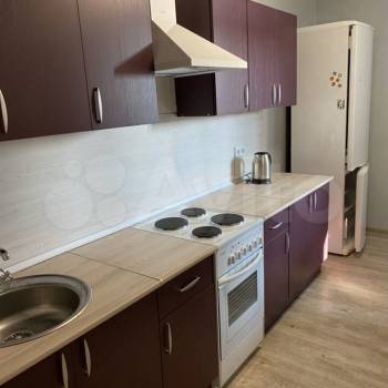 Сдается 1-комнатная квартира, 40 м²