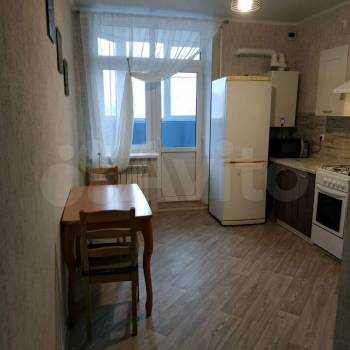 Сдается 1-комнатная квартира, 40 м²