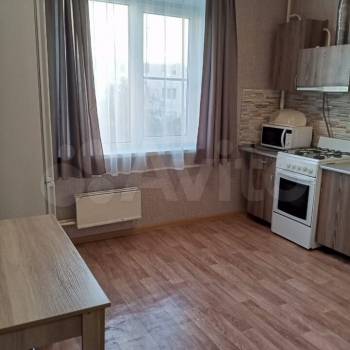 Сдается 1-комнатная квартира, 38 м²