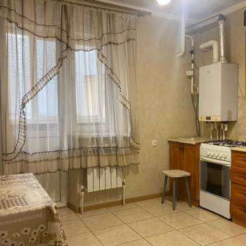 Сдается 1-комнатная квартира, 40 м²