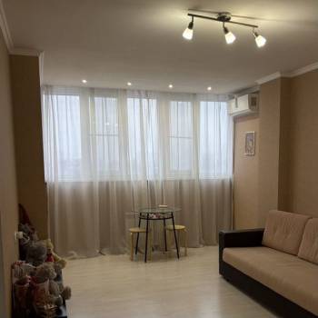 Продается 1-комнатная квартира, 37,1 м²