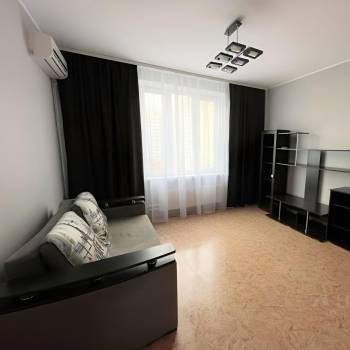 Сдается 1-комнатная квартира, 38,5 м²