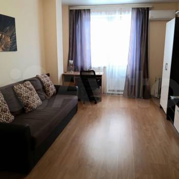 Сдается 1-комнатная квартира, 40,7 м²