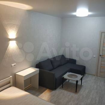 Сдается 1-комнатная квартира, 42 м²