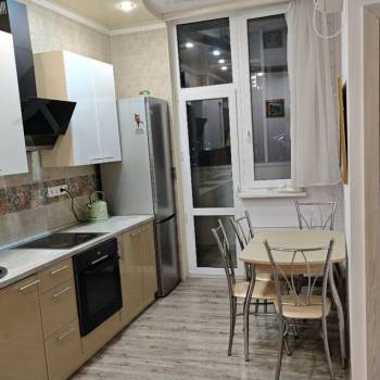 Сдается 1-комнатная квартира, 40 м²