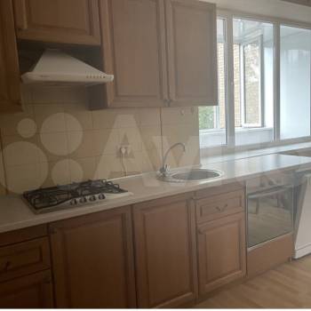 Сдается 2-х комнатная квартира, 107 м²