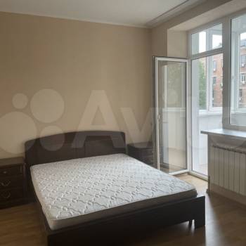 Сдается 2-х комнатная квартира, 107 м²