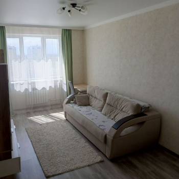 Сдается 1-комнатная квартира, 38 м²