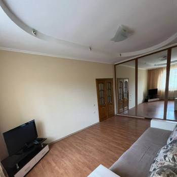 Сдается 1-комнатная квартира, 45 м²