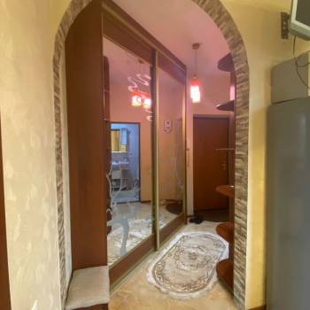 Сдается 1-комнатная квартира, 53 м²