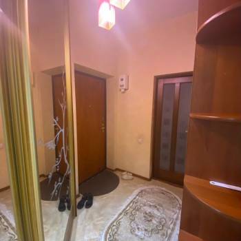 Сдается 1-комнатная квартира, 53 м²