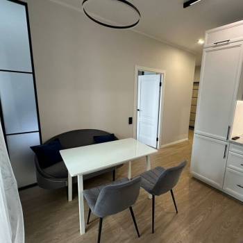 Продается 1-комнатная квартира, 40 м²