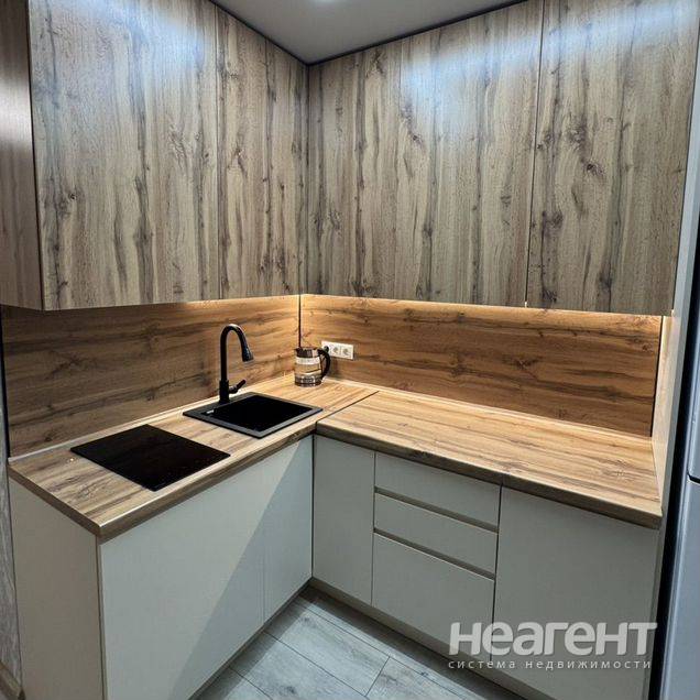 Сдаю квартиру-студию (проспект Ворошиловский)