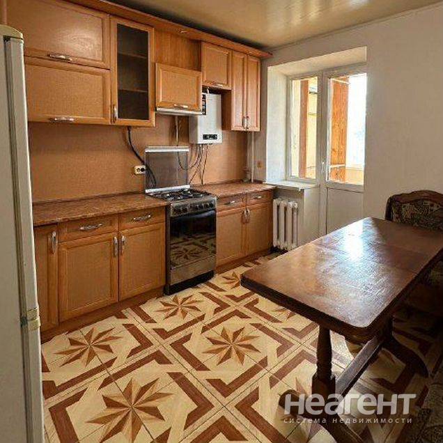 Сдается 2-х комн. квартира, г. Батайск, ул. Пролетарская