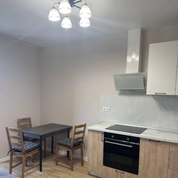 Сдается 1-комнатная квартира, 50 м²