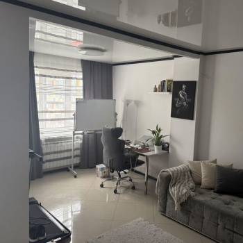 Продается 1-комнатная квартира, 40 м²