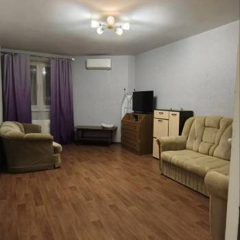 Сдается 1-комнатная квартира, 43 м²