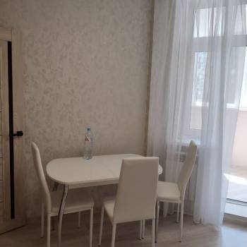 Сдается 1-комнатная квартира, 39 м²