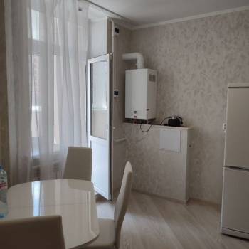 Сдается 1-комнатная квартира, 39 м²