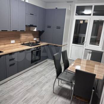 Сдается 1-комнатная квартира, 42 м²