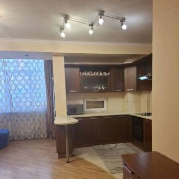 Продается Многокомнатная квартира, 96,6 м²