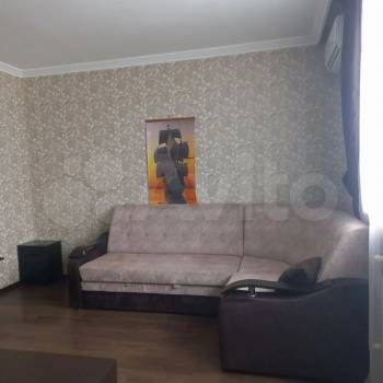 Сдается 1-комнатная квартира, 55 м²