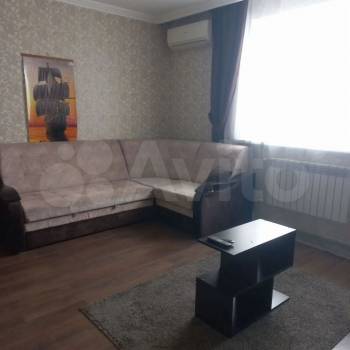 Сдается 1-комнатная квартира, 55 м²