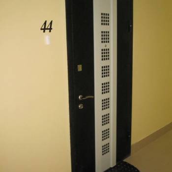 Продается 1-комнатная квартира, 67 м²