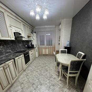 Сдается 2-х комнатная квартира, 64 м²