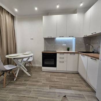 Продается 1-комнатная квартира, 40 м²