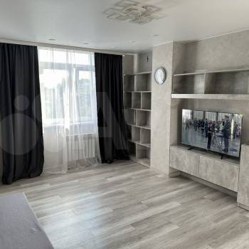 Сдается 1-комнатная квартира, 42 м²