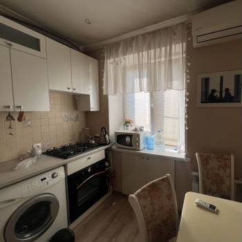 Сдается Многокомнатная квартира, 60 м²