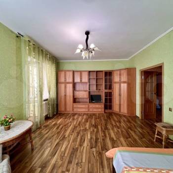 Сдается 1-комнатная квартира, 52 м²