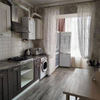 Сдается 1-комнатная квартира, 40 м²