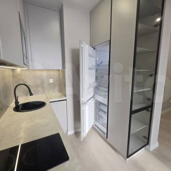 Продается 1-комнатная квартира, 37 м²