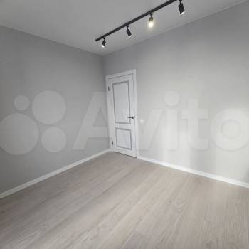 Продается 1-комнатная квартира, 37 м²