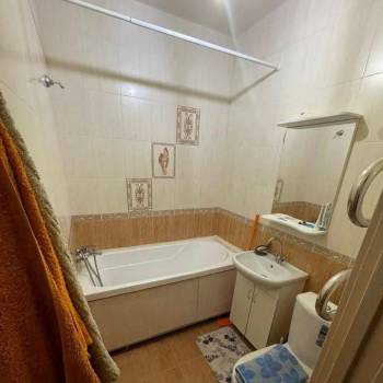 Продается 1-комнатная квартира, 32 м²